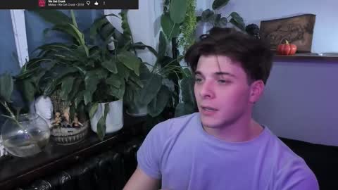 Gus online show from 10/26/25, 09:10