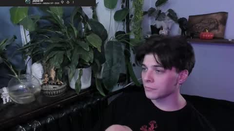 Snapshot of whiteegrimm chatting on 11/15/25, 08:05 Gus online show from 11/15/25, 08:05