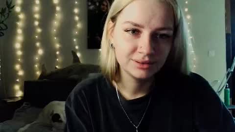 Snapshot of whitehex666 chatting on 12/02/25, 03:40 whitehex666 online show from 12/02/25, 03:40