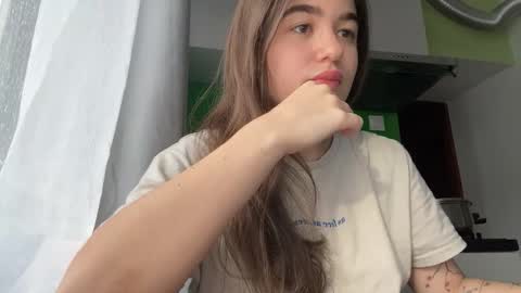 Snapshot of whitesun18 chatting on 11/21/25, 12:48 Eve online show from 11/21/25, 12:48