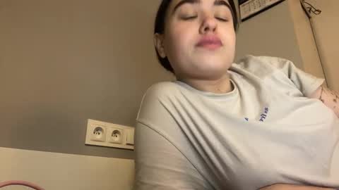 Snapshot of whitesun18 chatting on 11/23/25, 02:28 Eve online show from 11/23/25, 02:28