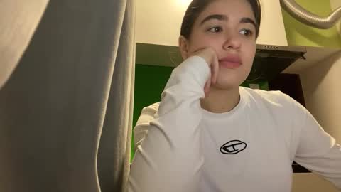 Snapshot of whitesun18 chatting on 11/28/25, 05:37 Eve online show from 11/28/25, 05:37