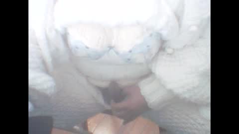 whitesweater online show from 01/06/25, 10:13