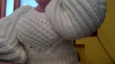 whitesweater online show from 01/08/26, 06:48