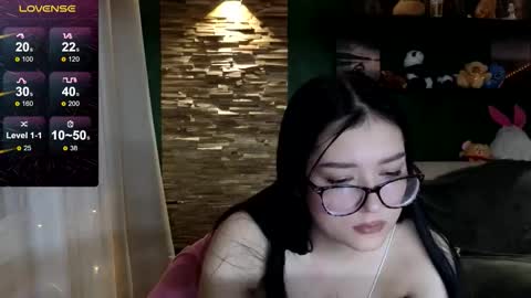 Snapshot of whitney311_ chatting on 02/19/26, 03:19 whitney311_ online show from 02/19/26, 03:19