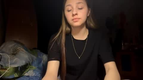 Vicky online show from 03/21/26, 10:02