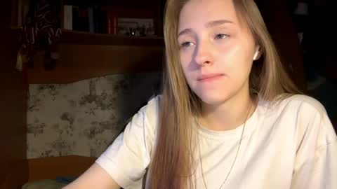 Vicky online show from 04/05/26, 08:28