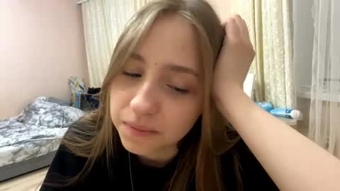 Vicky online show from 04/16/26, 06:19