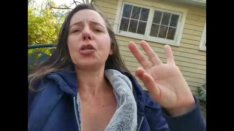 Snapshot of who_is_miss_dior chatting on 10/28/25, 02:31 Miss Dior online show from 10/28/25, 02:31