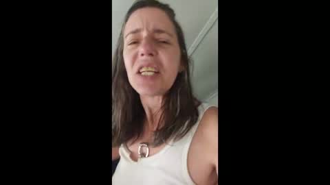 Snapshot of who_is_miss_dior chatting on 12/04/25, 04:27 Miss Dior online show from 12/04/25, 04:27