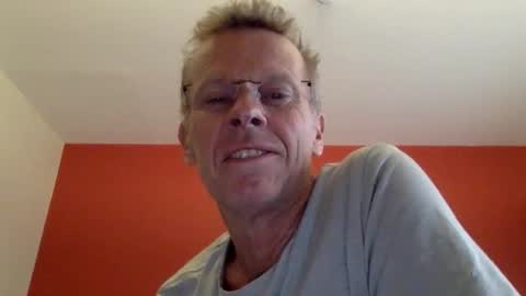 whynotfly1 online show from 12/02/25, 05:57