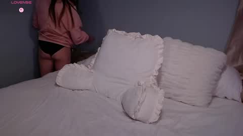 Snapshot of wickedwifexo chatting on 05/08/26, 01:11 WickedWifeXO online show from 05/08/26, 01:11
