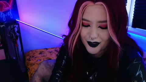 Laura  online show from 05/23/26, 05:34