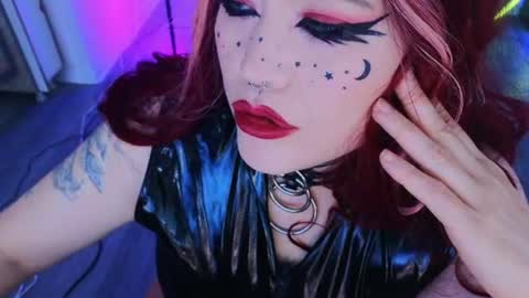 Laura  online show from 06/15/26, 08:49