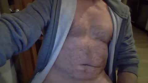 Snapshot of wicker5150 chatting on 11/15/25, 09:06 wicker5150 online show from 11/15/25, 09:06