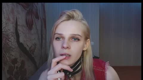 Victoria online show from 02/28/25, 07:14