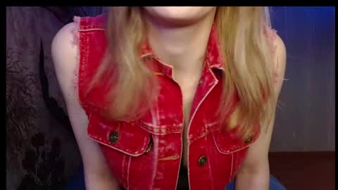 Victoria online show from 11/23/25, 06:19