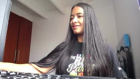 Ilauren online show from 03/04/26, 12:22