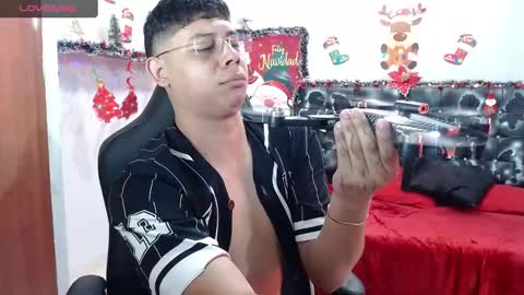 Snapshot of wiilliam_20 chatting on 12/20/24, 02:27 wiilliam online show from 12/20/24, 02:27