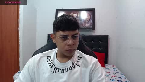 Snapshot of wiilliam_20 chatting on 02/13/25, 12:21 wiilliam online show from 02/13/25, 12:21