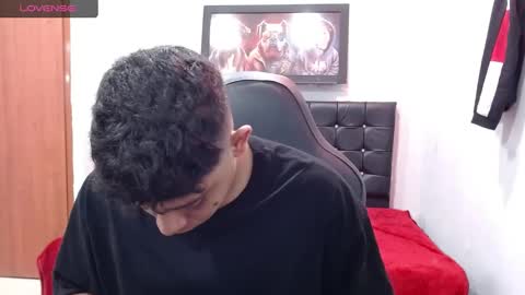 Snapshot of wiilliam_20 chatting on 02/24/25, 11:54 wiilliam online show from 02/24/25, 11:54