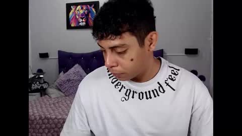 Snapshot of wiilliam_20 chatting on 11/16/25, 01:06 wiilliam online show from 11/16/25, 01:06