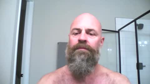 wil1565 online show from 12/18/25, 01:44