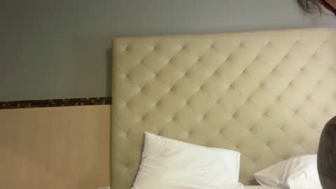 wild_bigcock23 online show from 04/19/26, 02:38