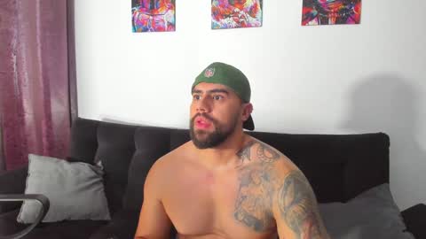 Snapshot of wild_couplesex1 chatting on 01/30/25, 03:19 Devon and Chloe online show from 01/30/25, 03:19