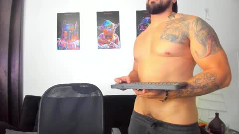 Snapshot of wild_couplesex1 chatting on 03/04/25, 05:11 Devon and Chloe online show from 03/04/25, 05:11