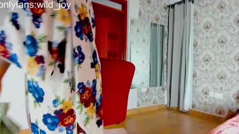 Snapshot of wild_joy chatting on 02/13/25, 07:24 wild_joy online show from 02/13/25, 07:24