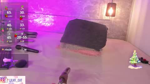 Lily  online show from 12/03/25, 08:29