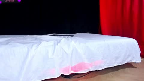 Snapshot of wild_lunaa chatting on 04/13/26, 01:38 Call me Luna online show from 04/13/26, 01:38