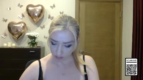 Snapshot of wild_silk_desire chatting on 05/04/26, 05:31 Alina online show from 05/04/26, 05:31