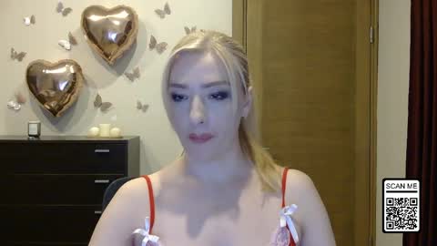 Snapshot of wild_silk_desire chatting on 05/15/26, 05:53 Alina online show from 05/15/26, 05:53