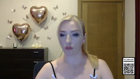 Snapshot of wild_silk_desire chatting on 05/27/26, 02:47 Alina online show from 05/27/26, 02:47