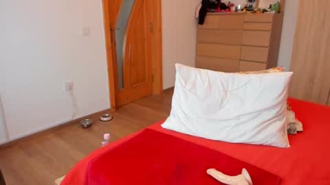 Alissa online show from 02/21/25, 06:59