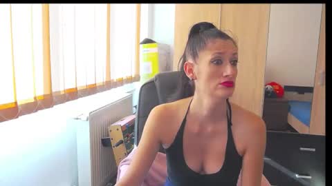 Bea online show from 09/19/25, 06:37