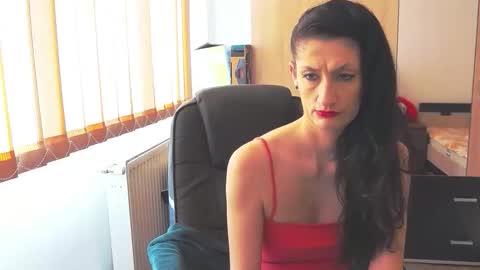 Snapshot of wildbea23 chatting on 03/04/26, 07:25 Bea online show from 03/04/26, 07:25