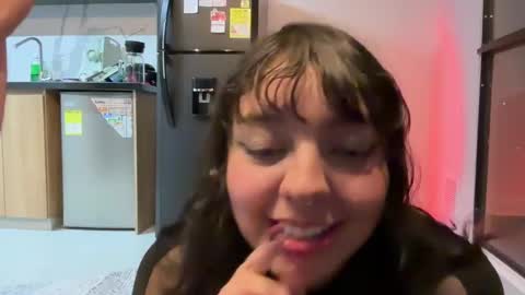 Snapshot of wildduox chatting on 03/02/25, 08:38 WildDuoX online show from 03/02/25, 08:38