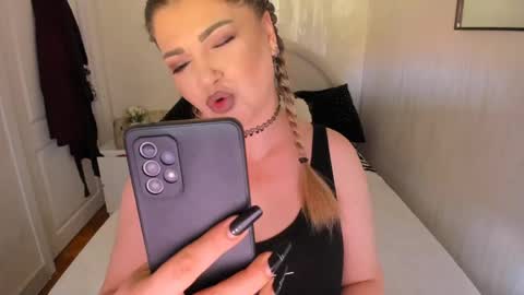 Miss Deea online show from 05/11/26, 11:16