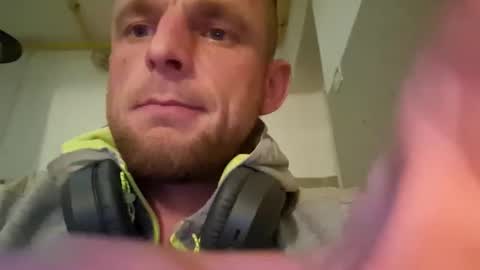 Snapshot of wildmike93 chatting on 10/02/25, 10:50 wildmike93 online show from 10/02/25, 10:50