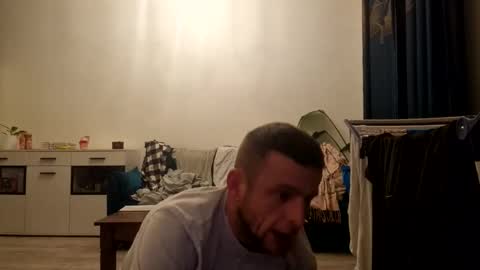 Snapshot of wildmike93 chatting on 02/15/26, 09:44 wildmike93 online show from 02/15/26, 09:44