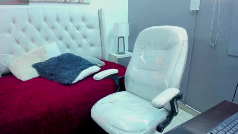 wild online show from 02/19/26, 04:52