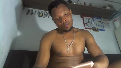 Snapshot of wilfer484725 chatting on 02/16/25, 11:48 wilfer online show from 02/16/25, 11:48