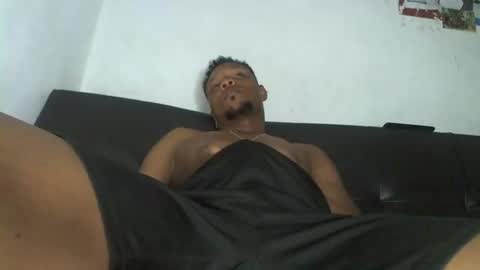 Snapshot of wilfer484725 chatting on 03/11/25, 01:05 wilfer online show from 03/11/25, 01:05