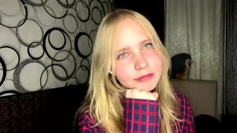 Anny online show from 06/01/26, 12:18
