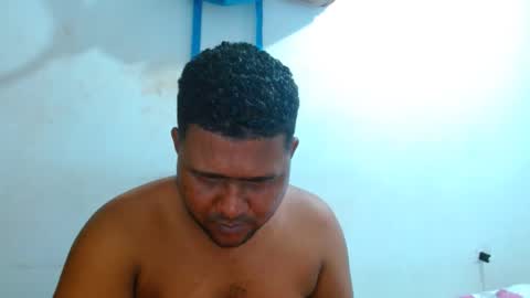 Snapshot of wilintom483797 chatting on 01/17/25, 03:55 wilintom y sharon online show from 01/17/25, 03:55