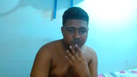 Snapshot of wilintom483797 chatting on 01/18/25, 02:47 wilintom y sharon online show from 01/18/25, 02:47