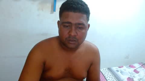 Snapshot of wilintom483797 chatting on 02/04/25, 01:02 wilintom y sharon online show from 02/04/25, 01:02